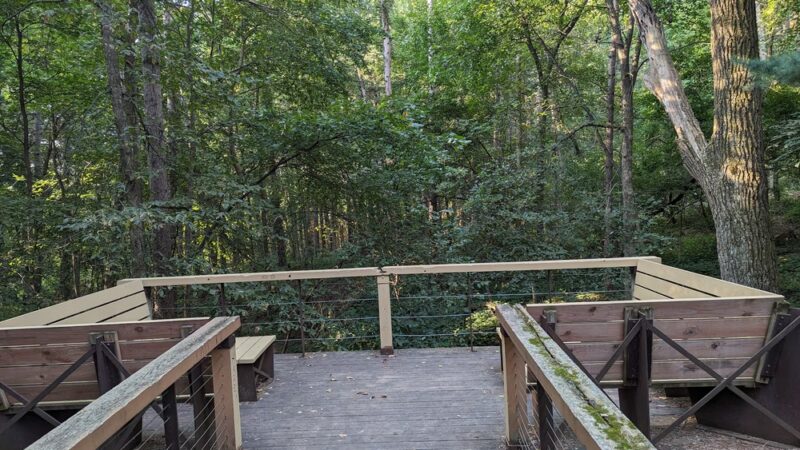 Reservoir Woods Parking & Trailhead - Roseville, MN