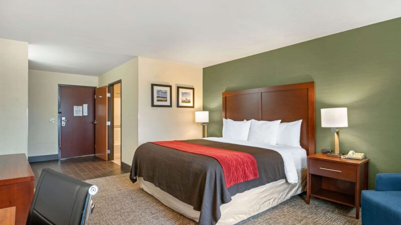 Comfort Inn & Suites - Salem, OR