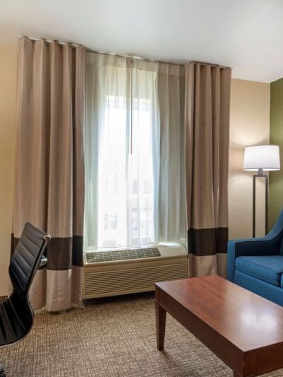 Comfort Inn & Suites - Salem, OR