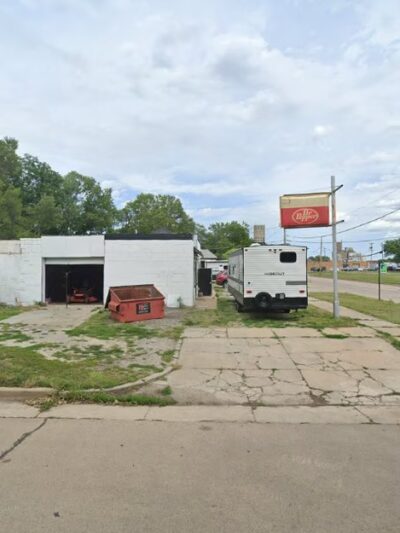 Kayla's Canine Kutz - Salina, KS