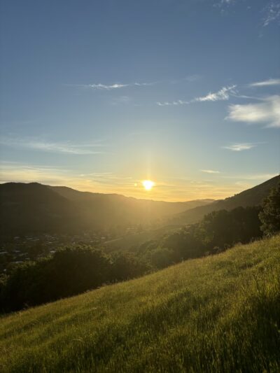 Queenstone Fire Road Trailhead - San Rafael, CA