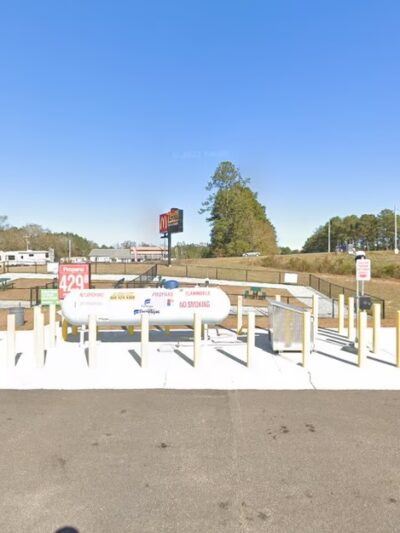 Dog Park at Love's Travel Stops - Sandersville, MS
