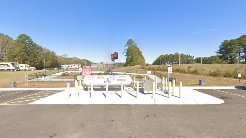 Dog Park at Love's Travel Stops - Sandersville, MS