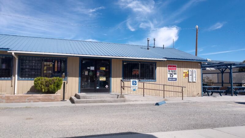 Four Seasons Market - Schurz, NV