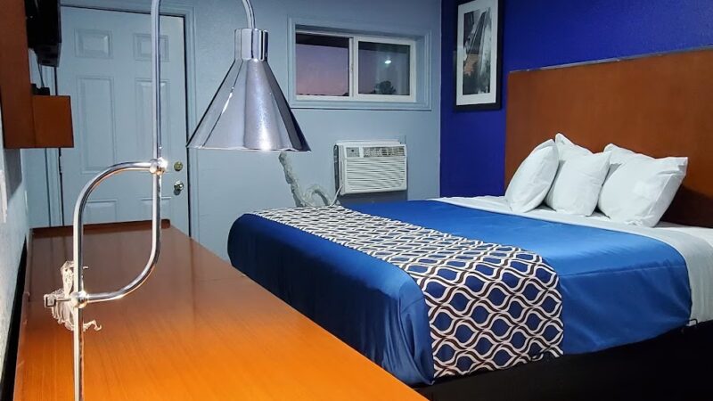 Golden Inn Motel - Seagoville, TX