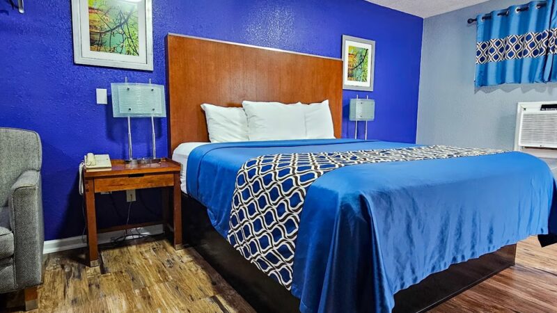 Golden Inn Motel - Seagoville, TX