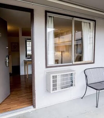 Seatac Inn and Airport Parking - SeaTac, WA