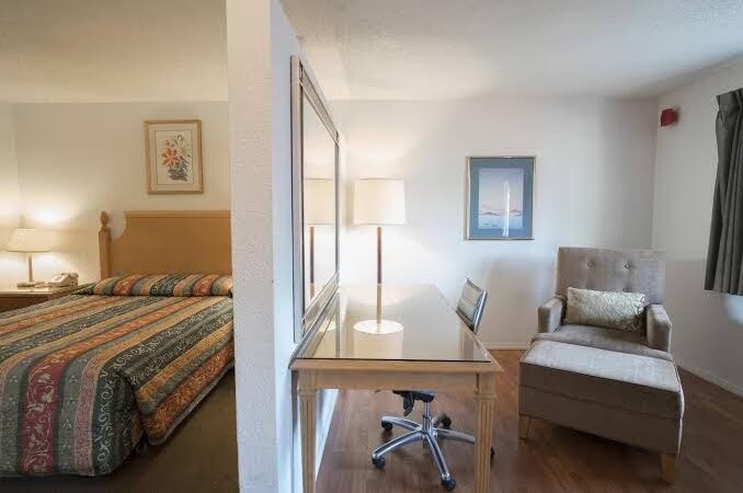 Seatac Inn and Airport Parking - SeaTac, WA