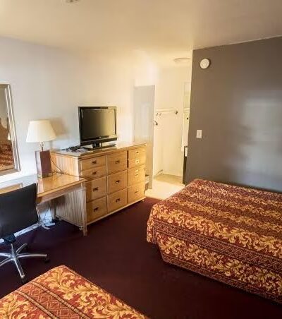 Seatac Inn and Airport Parking - SeaTac, WA