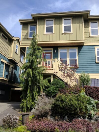 Broadway Hill Park - Seattle, WA