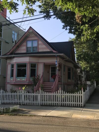 Broadway Hill Park - Seattle, WA