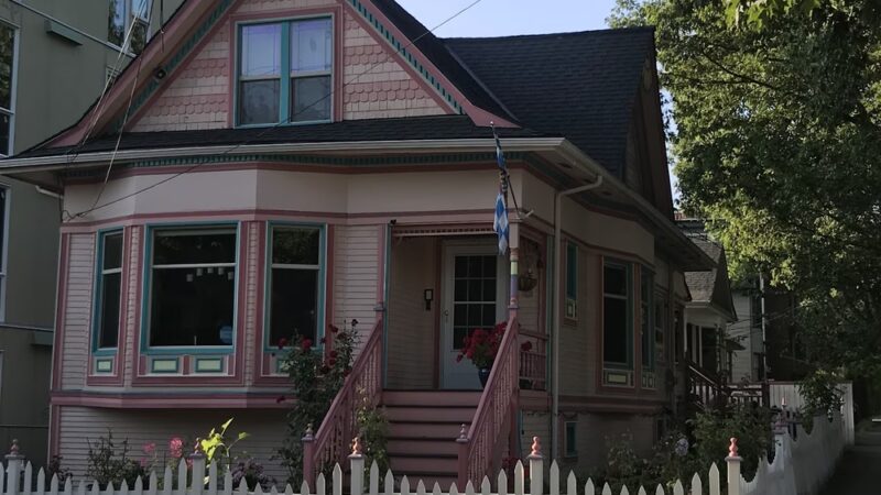 Broadway Hill Park - Seattle, WA