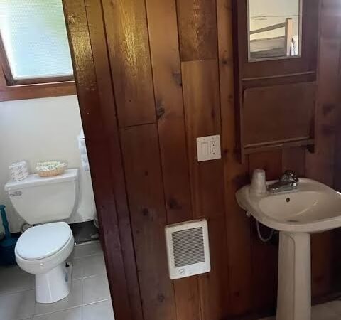 Curley's Resort & Dive Center - Sekiu, WA