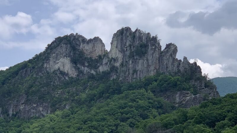 Seneca Rocks Trailhead - Seneca Rocks, WV