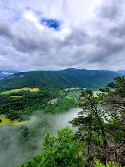 Seneca Rocks Trailhead - Seneca Rocks, WV