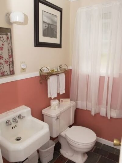 Governor's Rock Motel - Shaftsbury, VT