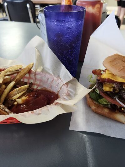Bait Shop Burgers - Snyder, OK