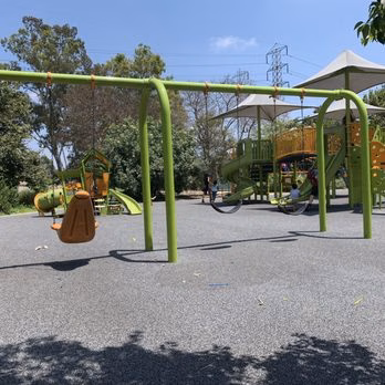 Hollydale Regional Park - South Gate, CA