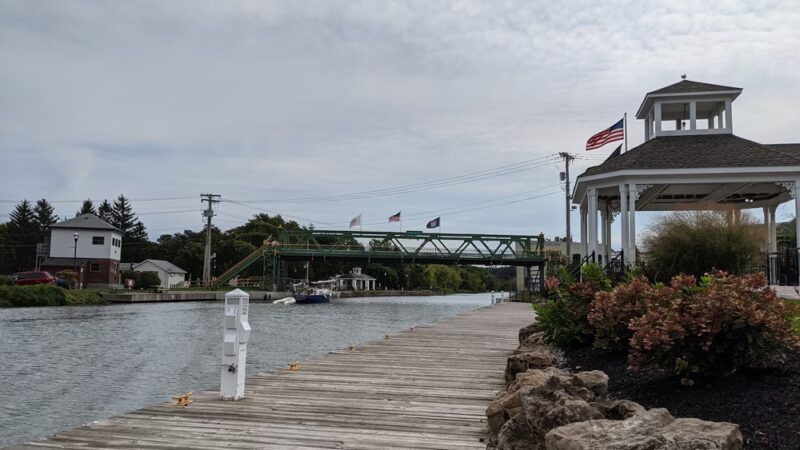 Erie Canal Parking - Spencerport, NY