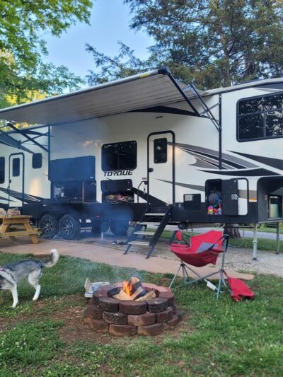 Paradise Lake Family Campground - Spout Spring, VA