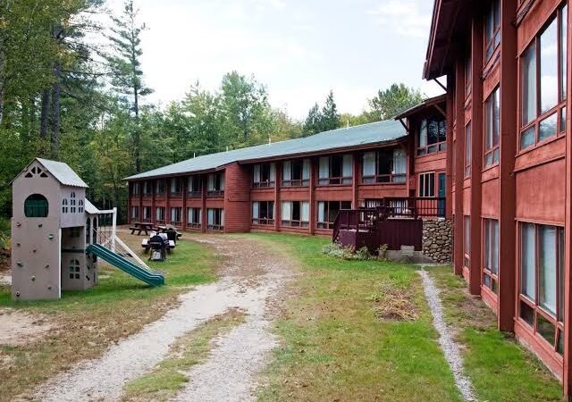 Evergreen Valley Inn & Villas - Stoneham, ME