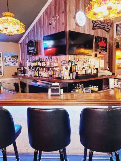 Dry Dock Restaurant Bar Motel - Stoutsville, MO