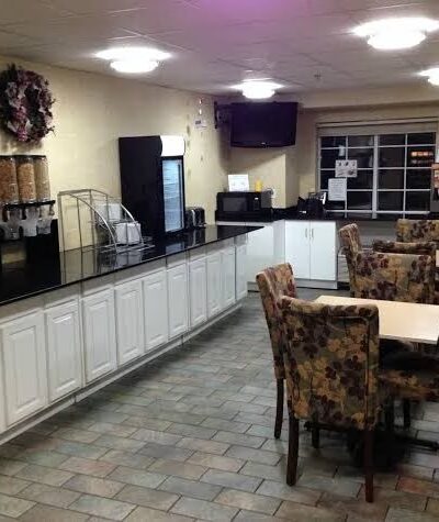 Days Inn by Wyndham Sturbridge - Sturbridge, MA