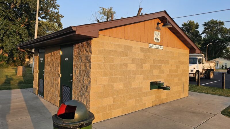 U.S. Route 66 Sullivan Splash Park - Sullivan, MO