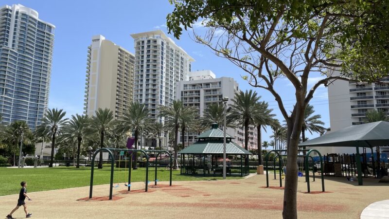 Town Center Park - Sunny Isles Beach, FL