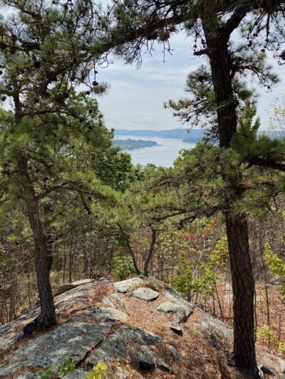 Timp Torne & Jones Point Path Trailhead - Tomkins Cove, NY