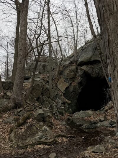Timp Torne & Jones Point Path Trailhead - Tomkins Cove, NY