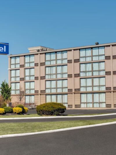 Days Hotel by Wyndham Toms River Jersey Shore - Toms River, NJ