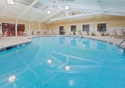 Days Hotel by Wyndham Toms River Jersey Shore - Toms River, NJ