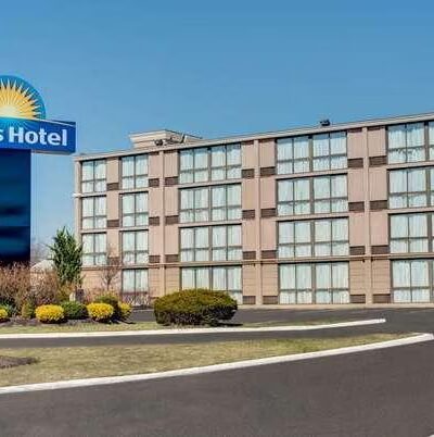 Days Hotel by Wyndham Toms River Jersey Shore - Toms River, NJ