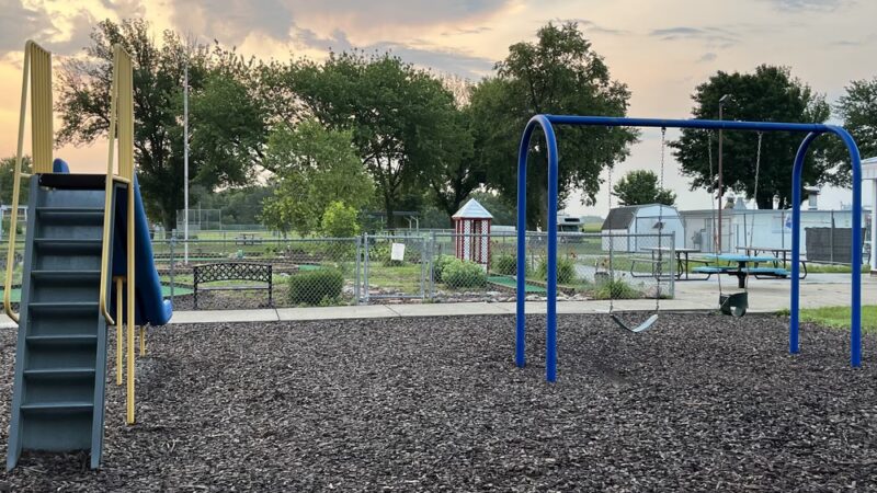 TRUMAN PLAYGROUND - Truman, MN