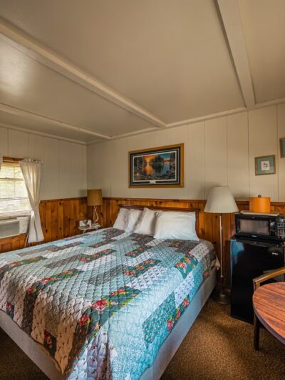 Park Motel and Cabins - Tupper Lake, NY