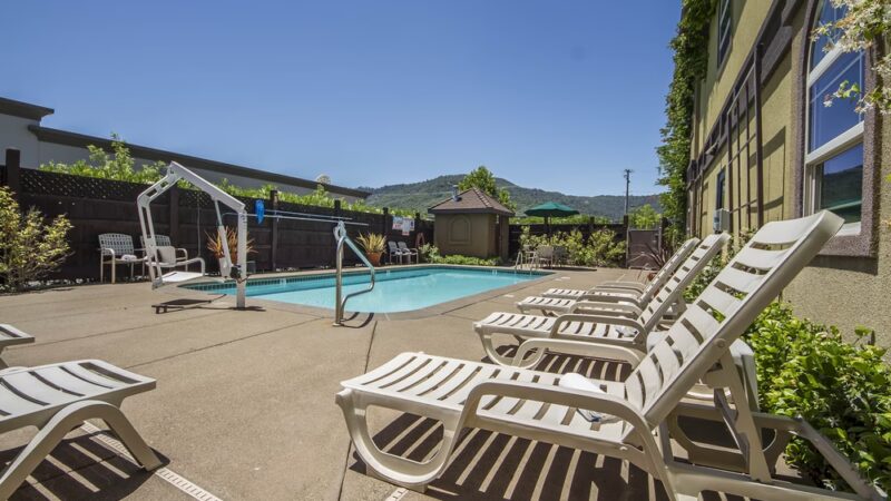 Comfort Inn & Suites Ukiah Mendocino County - Ukiah, CA