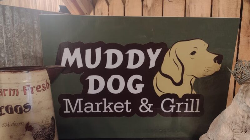 Muddy Dog Market & Grill - Unionville, IA