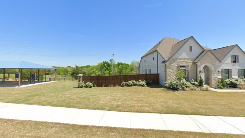 Suburban Tails Dog Park - US, TX