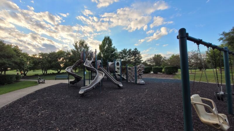 Torrey Pines Park - Vernon Hills, IL