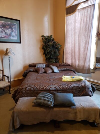 Silver Queen Hotel #11 - Virginia City, NV
