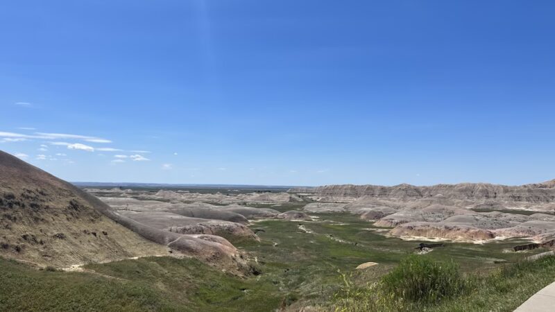 Pinnacles Overlook - Wall, SD