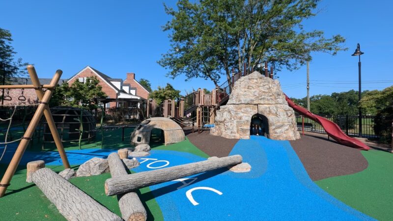 Palisades Recreation Center & Playground - Washington,
