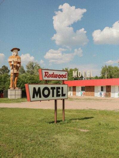 Redwood Motel - Wasta, SD