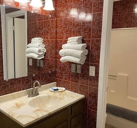 Redwood Motel - Wasta, SD
