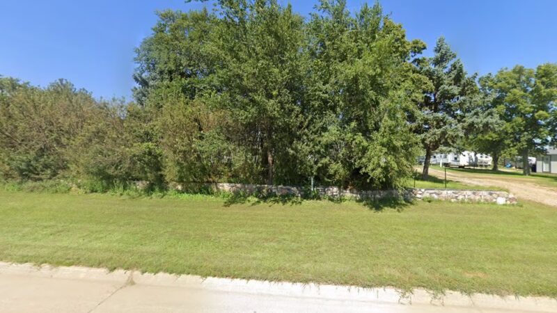 Blue Dog Bay RV Park - Waubay, SD
