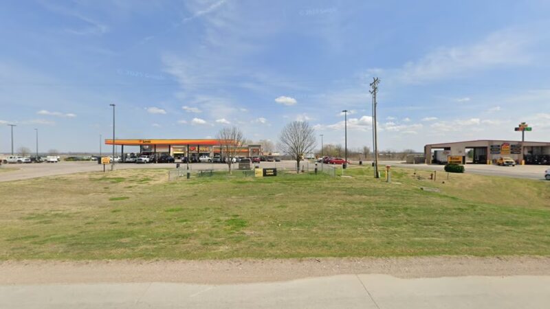 Dog Park at Love's Travel Stops - Webbers Falls, OK