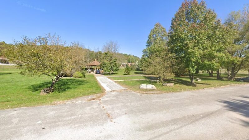 Treadway Memorial Park - West Liberty, KY