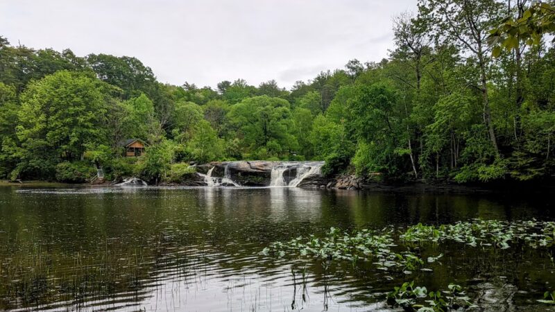 Wilson Lake Inn - Wilton, ME