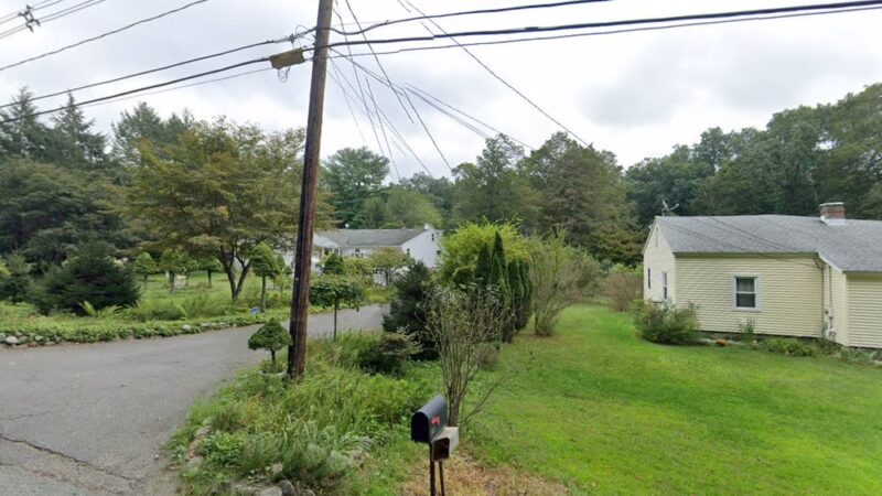 The Haute Dog Hotel - Woodbury, CT